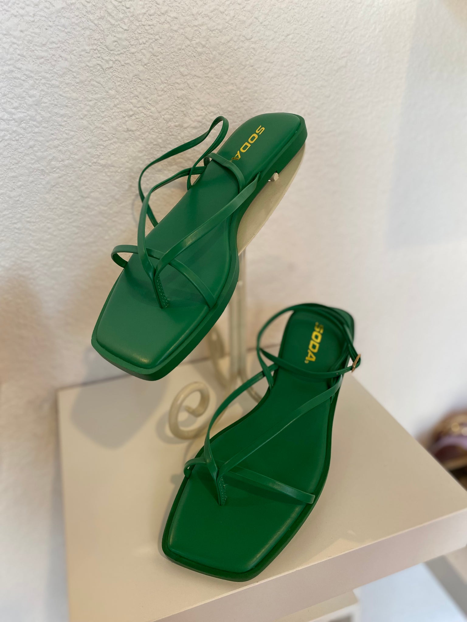 Kelly Green Sandal-K. Ellis Boutique